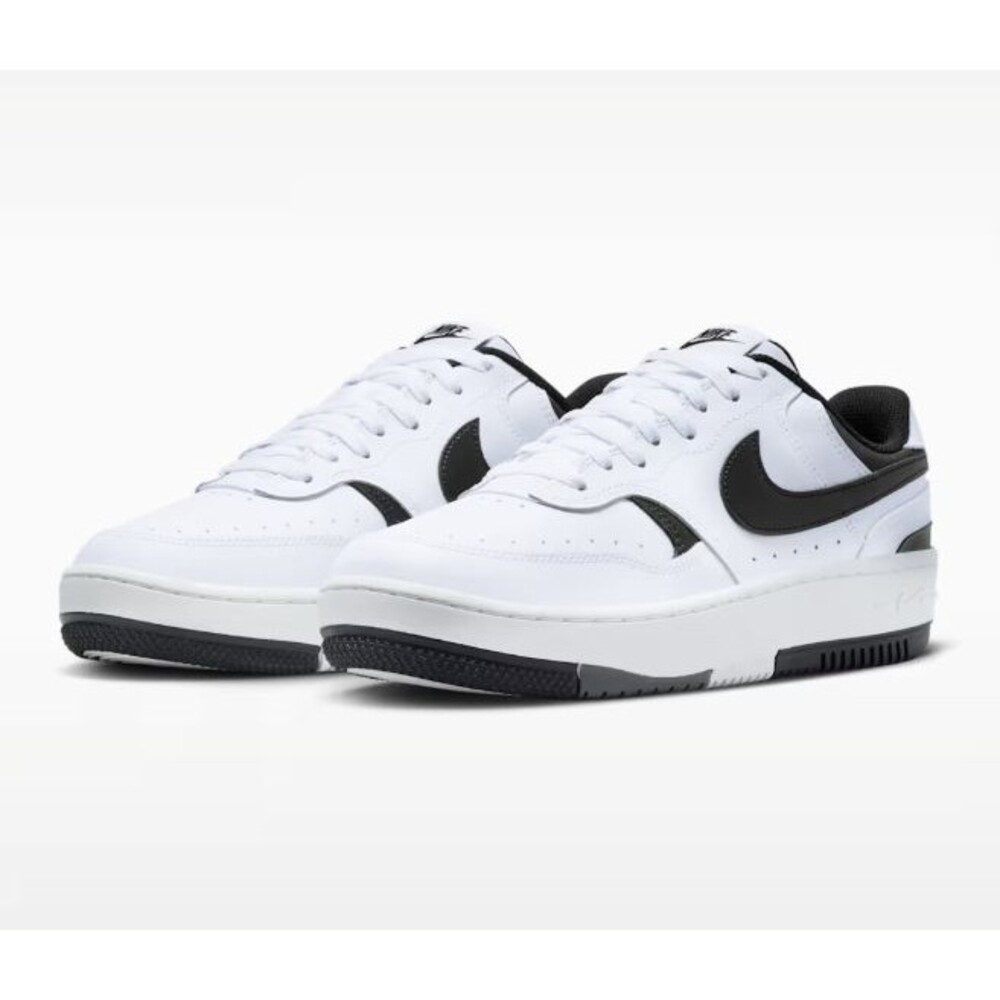Size 10 - Nike Gamma Force White Black W